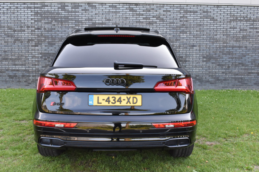 Audi Q5 3.0 TFSI SQ5 quattro Pro Line Plus Pano Leer Luchtvering Trekhaak Black edition