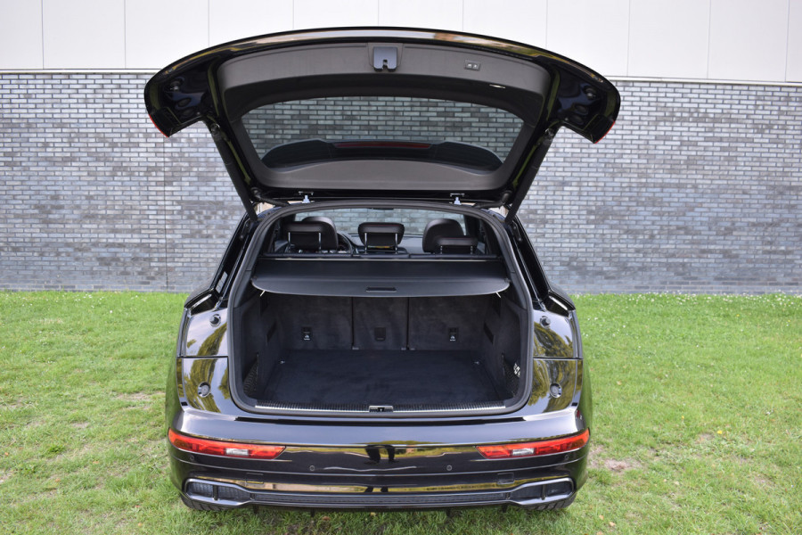 Audi Q5 3.0 TFSI SQ5 quattro Pro Line Plus Pano Leer Luchtvering Trekhaak Black edition