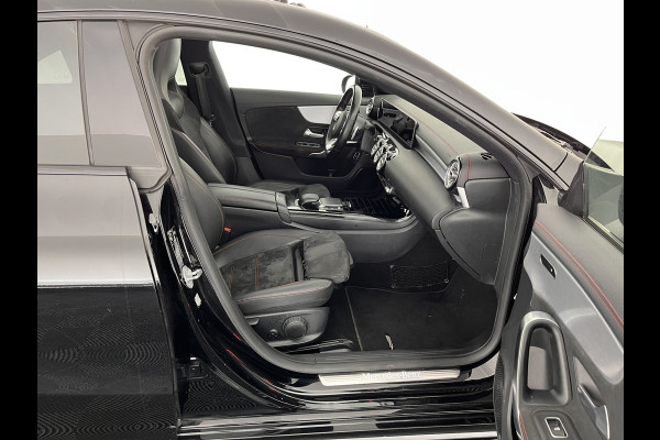 Mercedes-Benz CLA-Klasse 180 d Business Solution AMG-Sport-Pack Aut. *PANO | WIDESCREEN-DIGI-COCKPIT | FULL-LED | AMBIENT-LIGHT | LEATHER-MICROFIBRE | CAMERA | M-BUX-NAVI | ECC | SHIFT-PADDLES | PDC | CRUISE | DAB | SPORT-SEATS | 18"ALU*