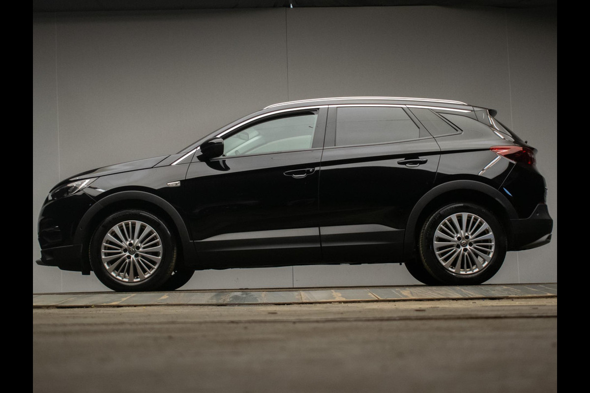 Opel Grandland X 1.2 Turbo Innovation Sport (APPLE CARPLAY,NAVI,PDC,LED,CRUISE,CLIMATE,SPORTSTOELEN,LM VELGEN,NETTE STAAT) Opel Grandland X 1.2 Turbo Innovation Sport (APPLE CARPLAY,NAVI,PDC,LED,CRUISE,CLIMATE,SPORTSTOELEN,LM VELGEN,NETTE STAAT)
