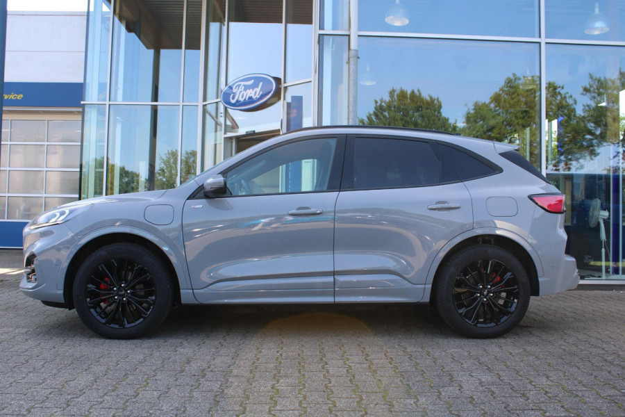 Ford Kuga 2.5 PHEV Graphite Tech Edition 225pk | Driver Assistance Pack | Technology pack | Wegklapbare Trekhaak  | Panorama dak | Winterpack | Verlengde fabrieksgarantie tot 05-2028