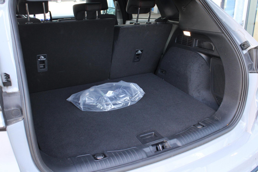 Ford Kuga 2.5 PHEV Graphite Tech Edition 225pk | Driver Assistance Pack | Technology pack | Wegklapbare Trekhaak  | Panorama dak | Winterpack | Verlengde fabrieksgarantie tot 05-2028