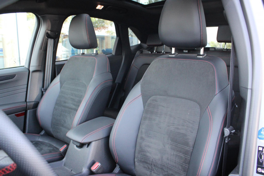 Ford Kuga 2.5 PHEV Graphite Tech Edition 225pk | Driver Assistance Pack | Technology pack | Wegklapbare Trekhaak  | Panorama dak | Winterpack | Verlengde fabrieksgarantie tot 05-2028