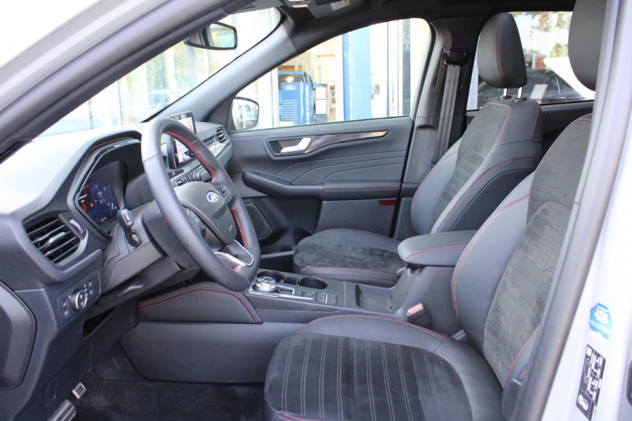 Ford Kuga 2.5 PHEV Graphite Tech Edition 225pk | Driver Assistance Pack | Technology pack | Wegklapbare Trekhaak  | Panorama dak | Winterpack | Verlengde fabrieksgarantie tot 05-2028