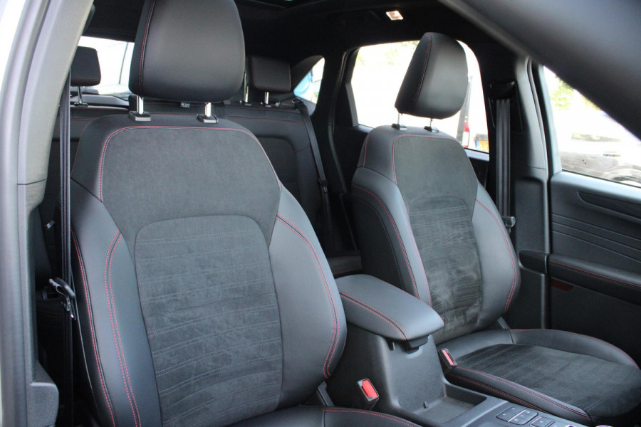 Ford Kuga 2.5 PHEV Graphite Tech Edition 225pk | Driver Assistance Pack | Technology pack | Wegklapbare Trekhaak  | Panorama dak | Winterpack | Verlengde fabrieksgarantie tot 05-2028