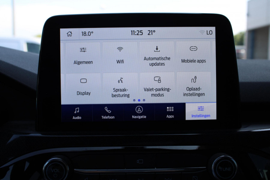 Ford Kuga 2.5 PHEV Graphite Tech Edition 225pk | Driver Assistance Pack | Technology pack | Wegklapbare Trekhaak  | Panorama dak | Winterpack | Verlengde fabrieksgarantie tot 05-2028