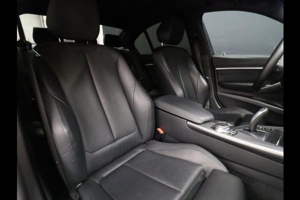 BMW 3 Serie 318i Edition M Sport Shadow Executive [M-STUUR, VOL LEDER, STOELVERWARMING, PDC ACHTER, CRUISE, CLIMATE, NIEUWSTAAT]