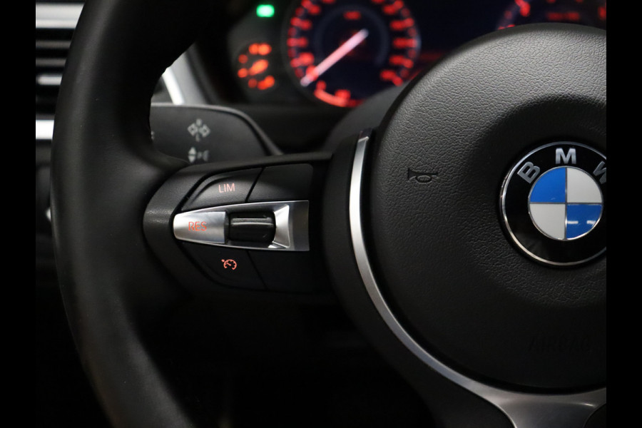 BMW 3 Serie 318i Edition M Sport Shadow Executive [M-STUUR, VOL LEDER, STOELVERWARMING, PDC ACHTER, CRUISE, CLIMATE, NIEUWSTAAT]