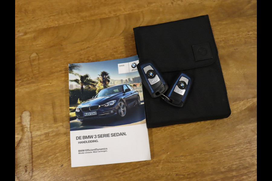 BMW 3 Serie 318i Edition M Sport Shadow Executive [M-STUUR, VOL LEDER, STOELVERWARMING, PDC ACHTER, CRUISE, CLIMATE, NIEUWSTAAT]