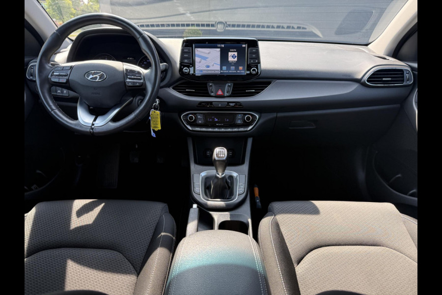 Hyundai i30 1.0 T-GDI Comfort 2e Eigenaar,Camera,Navi,Dealer Onderhouden,120pk,Clima,Cruise,Pdc,Lm Velgen,Nieuwe Apk bij Aflevering