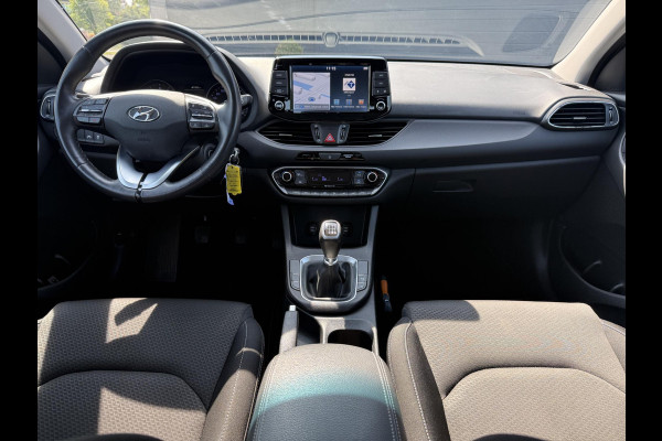 Hyundai i30 1.0 T-GDI Comfort 2e Eigenaar,Camera,Navi,Dealer Onderhouden,120pk,Clima,Cruise,Pdc,Lm Velgen,Nieuwe Apk bij Aflevering