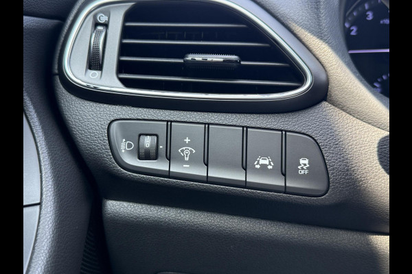 Hyundai i30 1.0 T-GDI Comfort 2e Eigenaar,Camera,Navi,Dealer Onderhouden,120pk,Clima,Cruise,Pdc,Lm Velgen,Nieuwe Apk bij Aflevering