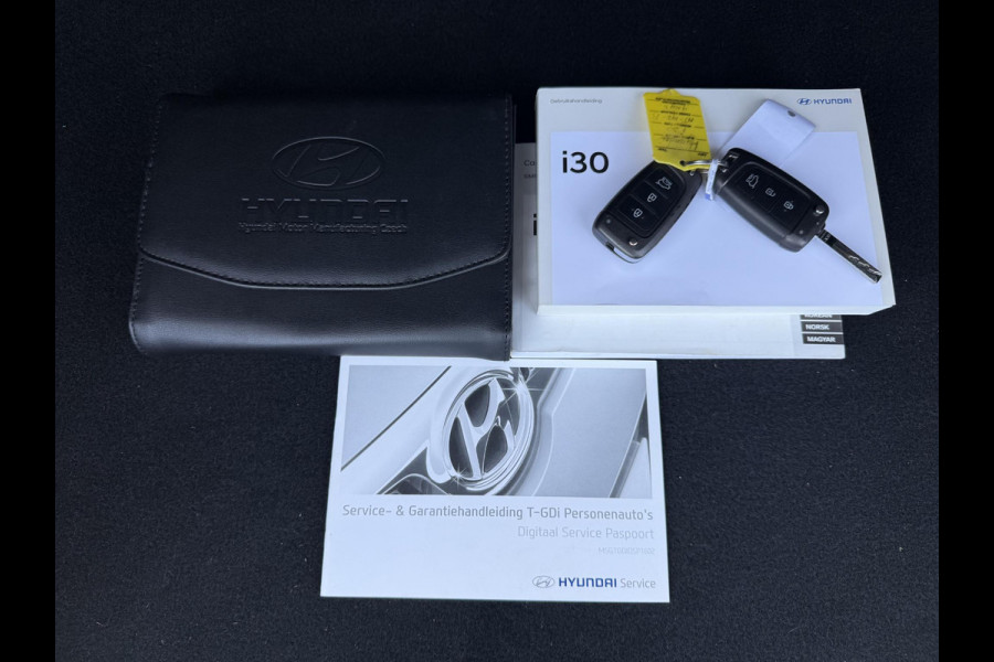 Hyundai i30 1.0 T-GDI Comfort 2e Eigenaar,Camera,Navi,Dealer Onderhouden,120pk,Clima,Cruise,Pdc,Lm Velgen,Nieuwe Apk bij Aflevering