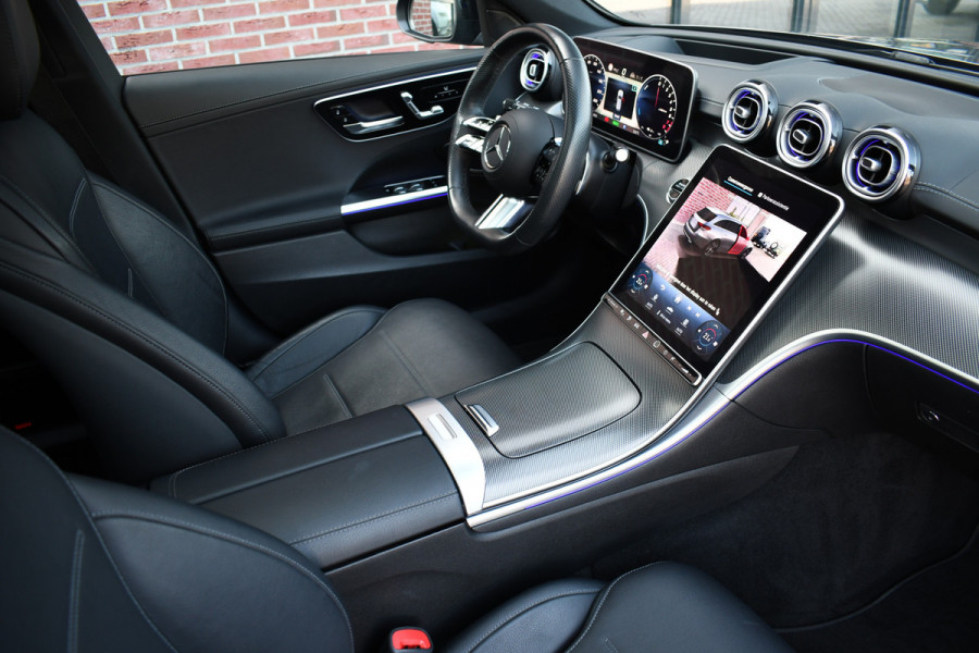 Mercedes-Benz C-Klasse Estate 300 e AMG Pano Distr Trekh HUD 360 Night Massage