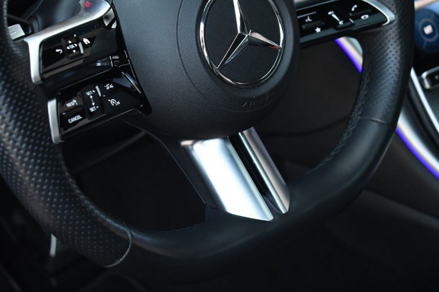 Mercedes-Benz C-Klasse Estate 300 e AMG Pano Distr Trekh HUD 360 Night Massage