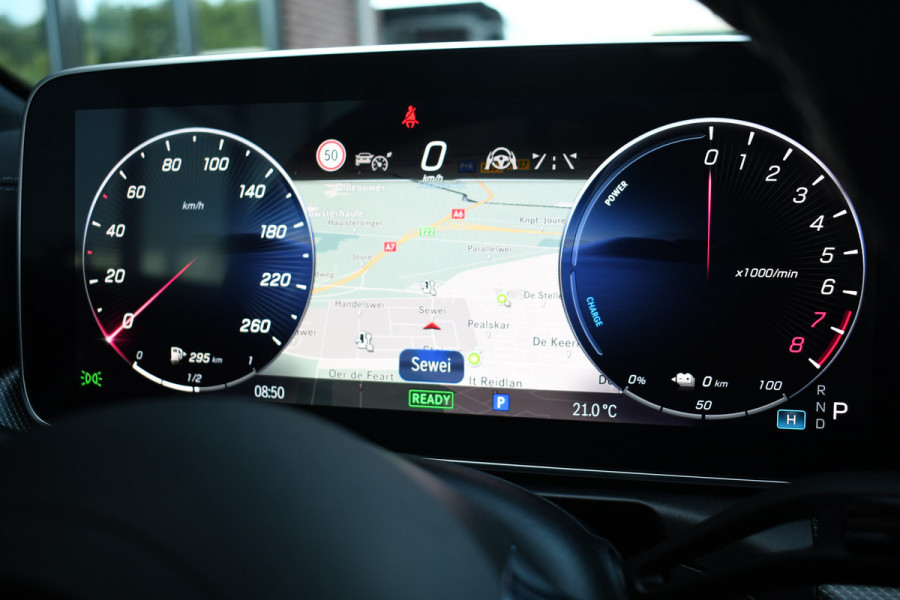 Mercedes-Benz C-Klasse Estate 300 e AMG Pano Distr Trekh HUD 360 Night Massage