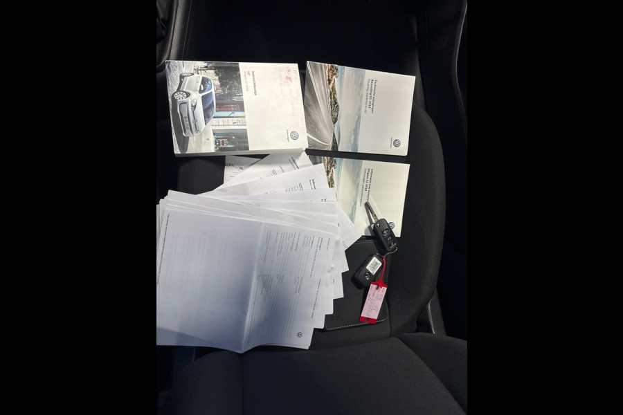 Volkswagen up! 1.0 BMT move up! NWE Model | Airco | DAB+ | 5 deurs | Elktr. pakket