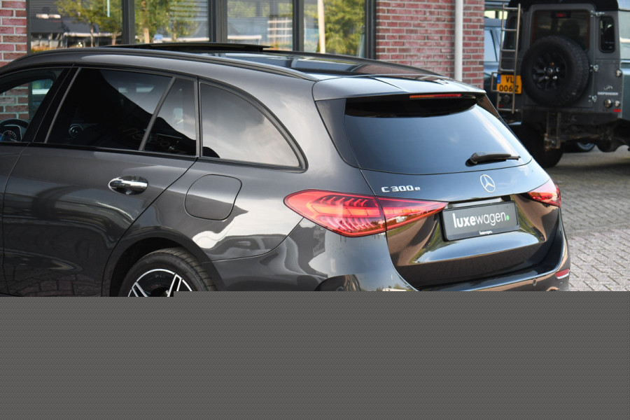 Mercedes-Benz C-Klasse Estate 300 e AMG Pano Distr Trekh HUD 360 Night Massage