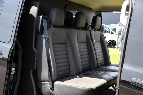 Ford Transit Custom 300 2.0 TDCI L2H1 DC Black Edition Camera, Adaptieve Cruise, 170Pk, Carplay, Xenon, Automaat, Leder, Multimedia, Sensoren, 2 x Schuifdeur, UNIEK!