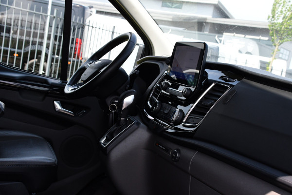 Ford Transit Custom 300 2.0 TDCI L2H1 DC Black Edition Camera, Adaptieve Cruise, 170Pk, Carplay, Xenon, Automaat, Leder, Multimedia, Sensoren, 2 x Schuifdeur, UNIEK!