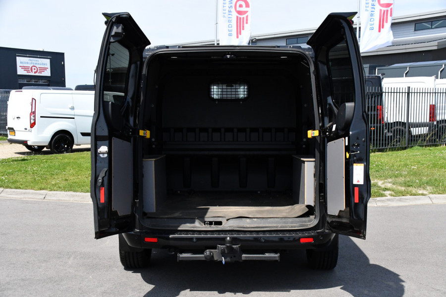 Ford Transit Custom 300 2.0 TDCI L2H1 DC Black Edition Camera, Adaptieve Cruise, 170Pk, Carplay, Xenon, Automaat, Leder, Multimedia, Sensoren, 2 x Schuifdeur, UNIEK!