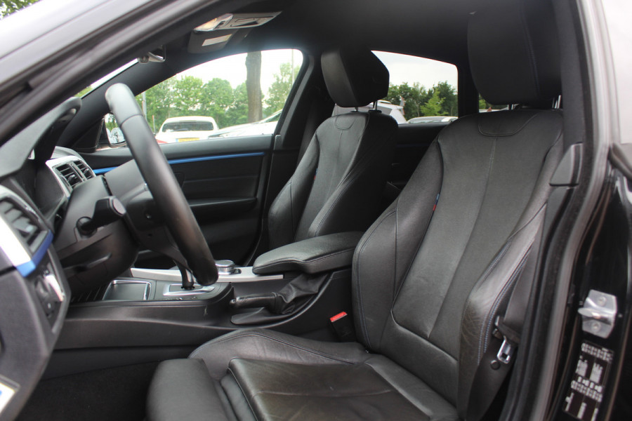 BMW 4 Serie Gran Coupé 420i Corporate Lease High Executive / Leder / Head-up / 18'' / Navigatie / Stoelverwarming / Getint glas / Cruise control