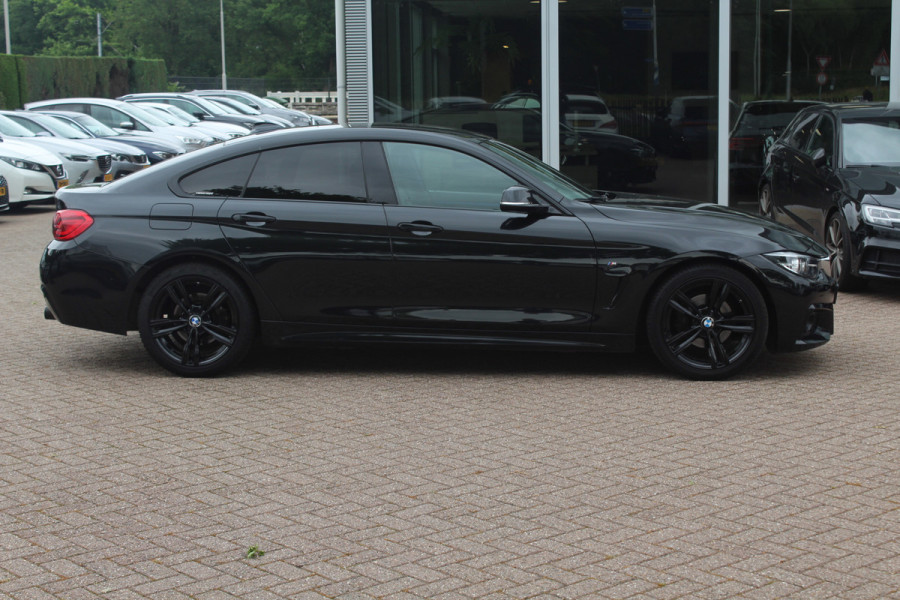 BMW 4 Serie Gran Coupé 420i Corporate Lease High Executive / Leder / Head-up / 18'' / Navigatie / Stoelverwarming / Getint glas / Cruise control