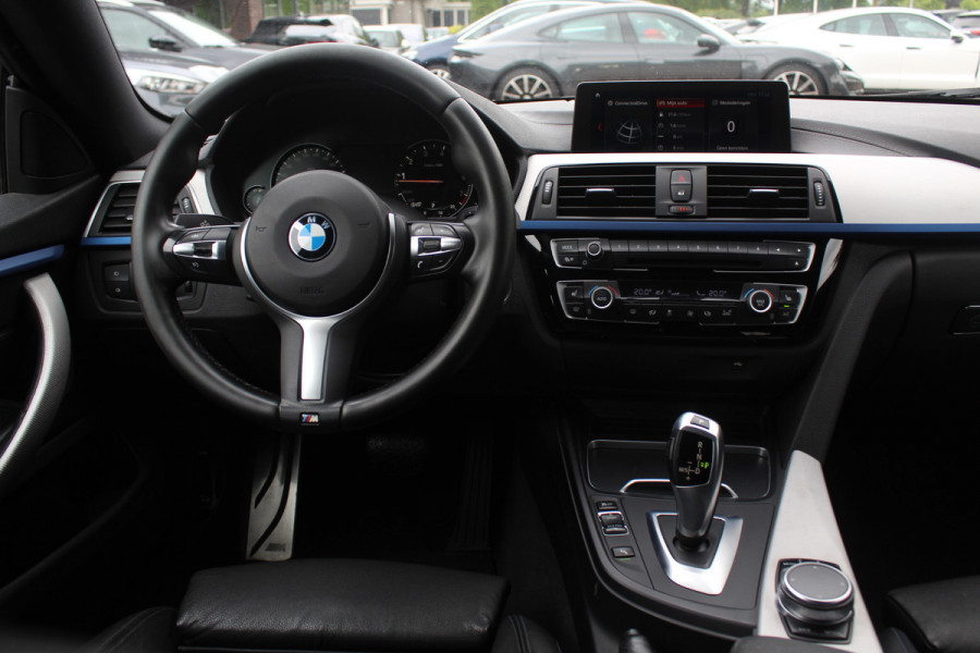 BMW 4 Serie Gran Coupé 420i Corporate Lease High Executive / Leder / Head-up / 18'' / Navigatie / Stoelverwarming / Getint glas / Cruise control