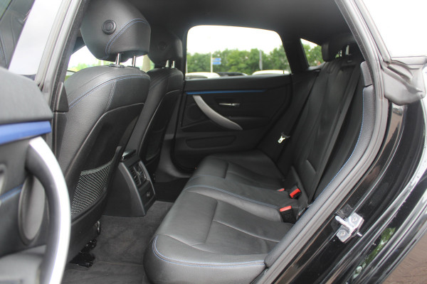 BMW 4 Serie Gran Coupé 420i Corporate Lease High Executive / Leder / Head-up / 18'' / Navigatie / Stoelverwarming / Getint glas / Cruise control