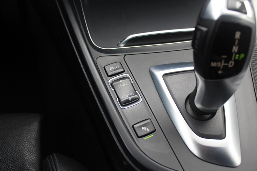BMW 4 Serie Gran Coupé 420i Corporate Lease High Executive / Leder / Head-up / 18'' / Navigatie / Stoelverwarming / Getint glas / Cruise control