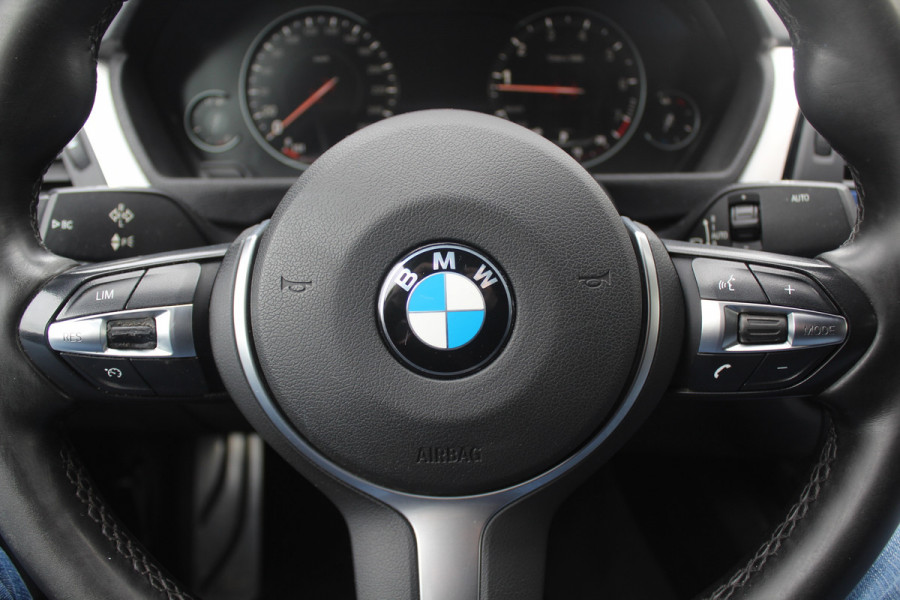 BMW 4 Serie Gran Coupé 420i Corporate Lease High Executive / Leder / Head-up / 18'' / Navigatie / Stoelverwarming / Getint glas / Cruise control
