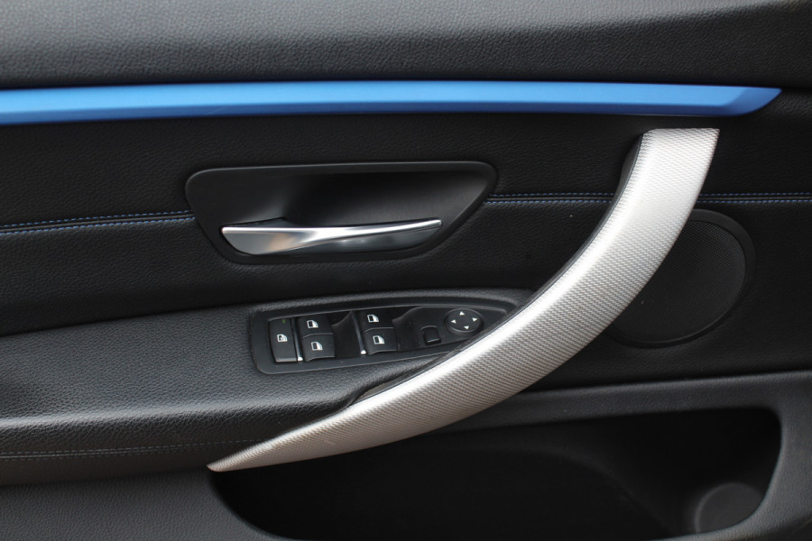 BMW 4 Serie Gran Coupé 420i Corporate Lease High Executive / Leder / Head-up / 18'' / Navigatie / Stoelverwarming / Getint glas / Cruise control