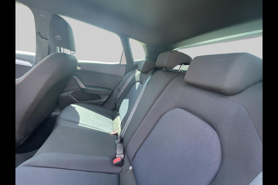 Seat Arona 1.0 EcoTSI FR Business Connect  | zwart dak |