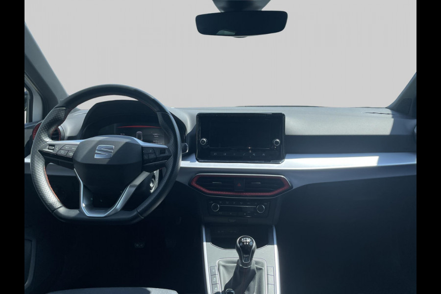 Seat Arona 1.0 EcoTSI FR Business Connect  | zwart dak |