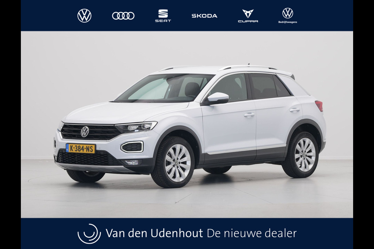 Volkswagen T-Roc 1.5 TSI 150pk DSG Sport Navigatie Camera Acc Executive Getint glas 205