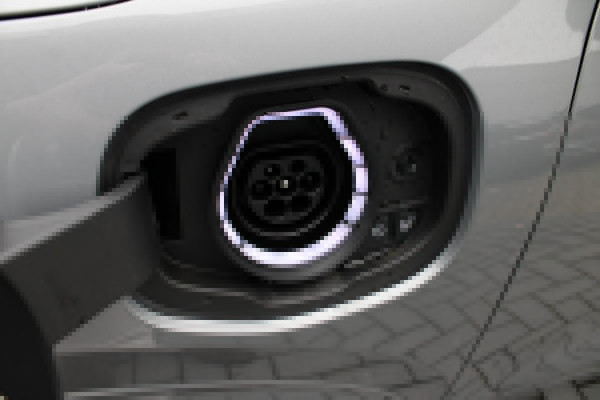 Ford Kuga 2.5 PHEV ST-Line X | 243pk Wegklapbare Trekhaak | Winterpack | Panorama dak | 19 inch velgen | Technology Pack | Solar Silver | Voorraad!