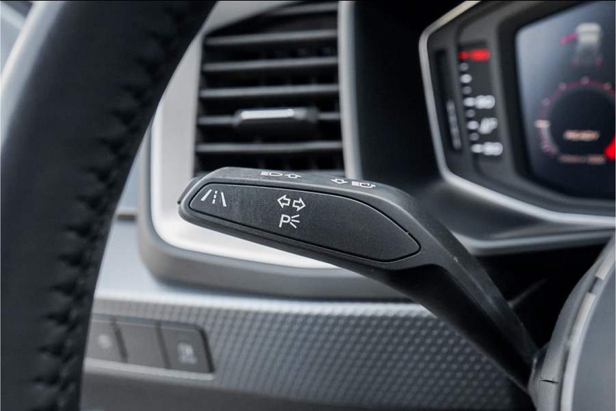 Audi A1 citycarver 25 TFSI Advanced CarPlay ACC Airco