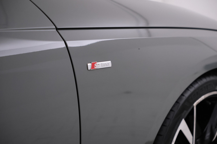 Audi A4 Limousine 35 TFSI Launch edition Sport Automaat, Navigatie, Sportstoelen, 19 inch!
