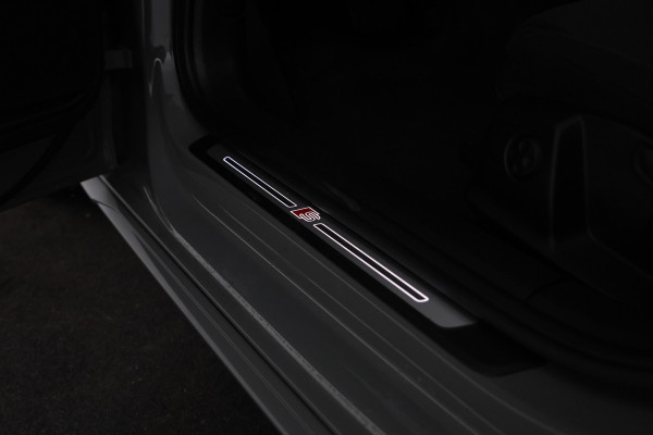 Audi A4 Limousine 35 TFSI Launch edition Sport Automaat, Navigatie, Sportstoelen, 19 inch!
