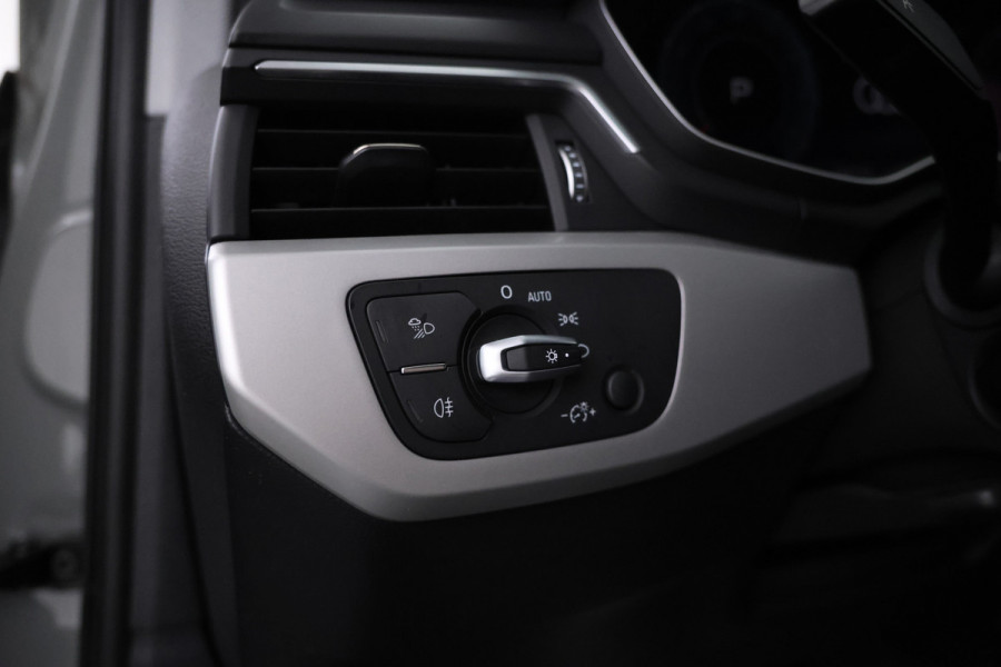 Audi A4 Limousine 35 TFSI Launch edition Sport Automaat, Navigatie, Sportstoelen, 19 inch!