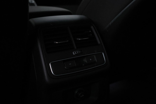 Audi A4 Limousine 35 TFSI Launch edition Sport Automaat, Navigatie, Sportstoelen, 19 inch!