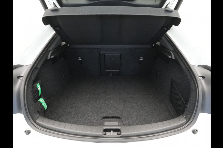Polestar 2 Long Range Dual Motor 408pk Launch Edition 78kWh Panorama Navigatie 360 camera Stoelverwarming Harman/Kardon 31