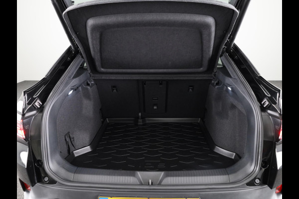Volkswagen ID.5 Pro Business 77 kWh 285PK | Navigatie | 21 Inch | Elektrische a klep | Camera |
