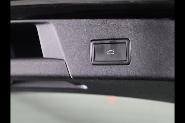 Volkswagen ID.5 Pro Business 77 kWh 285PK | Navigatie | 21 Inch | Elektrische a klep | Camera |