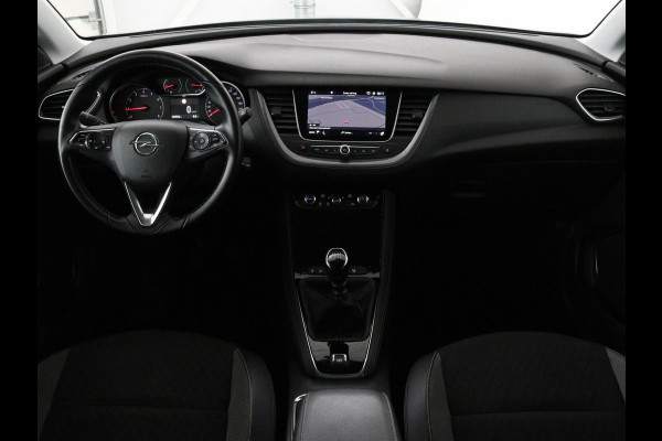 Opel Grandland X 1.2 Turbo Business Executive | Cruise control | Afneembare trekhaak | DAB | Elektrische achterklep | Carplay | Keyless