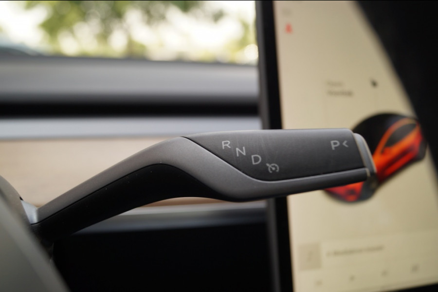 Tesla Model 3 Long Range AWD 75kWh 351pk -PANO-LEER- VERKOCHT