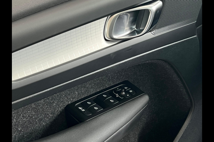 Volvo XC40 1.5 T4 Recharge Inscription Expression NL AUTO | CAMERA | TREKHAAK | LEDER | PANO |