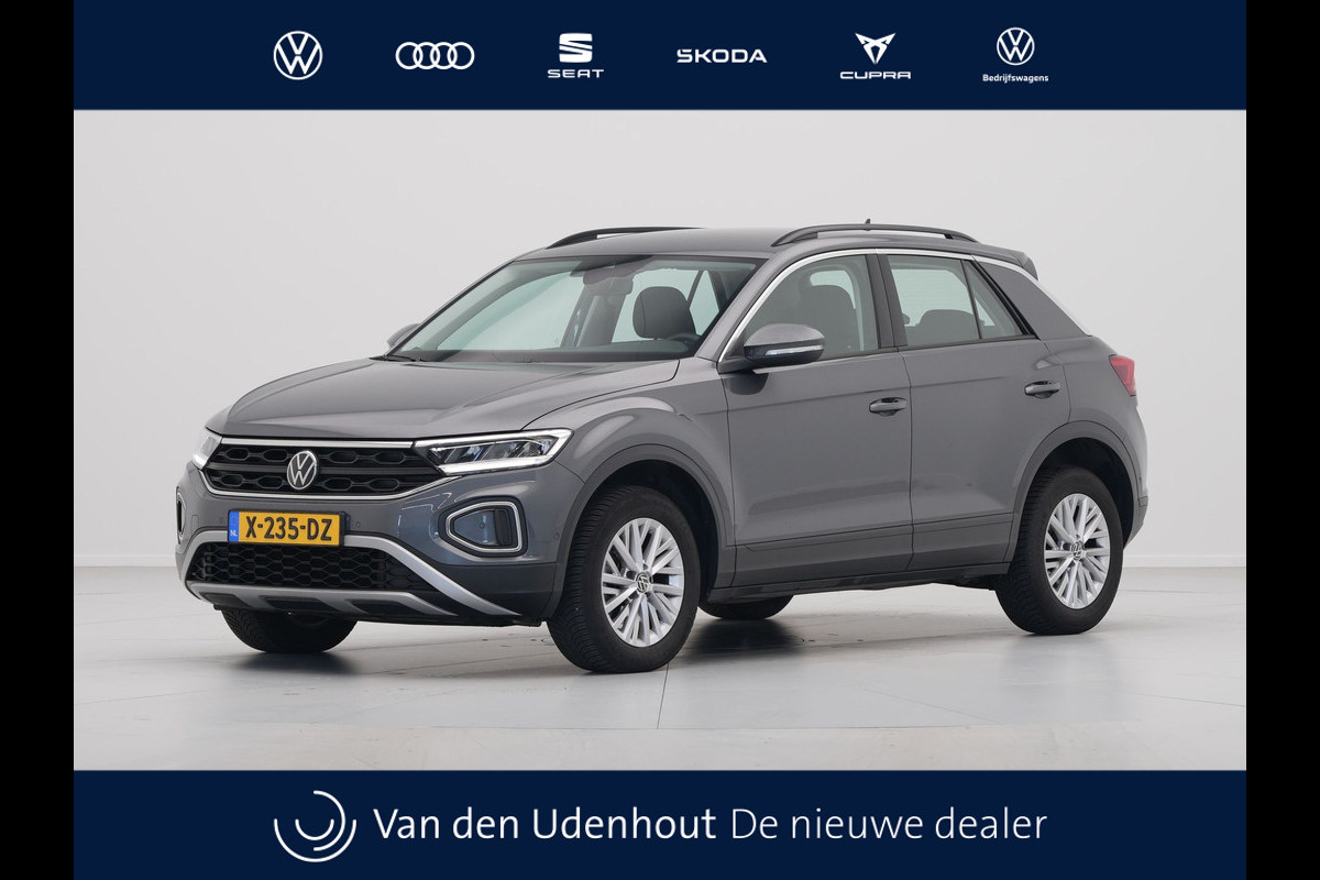 Volkswagen T-Roc 1.5 TSI 150pk DSG Life Navigatie Clima Pdc Acc