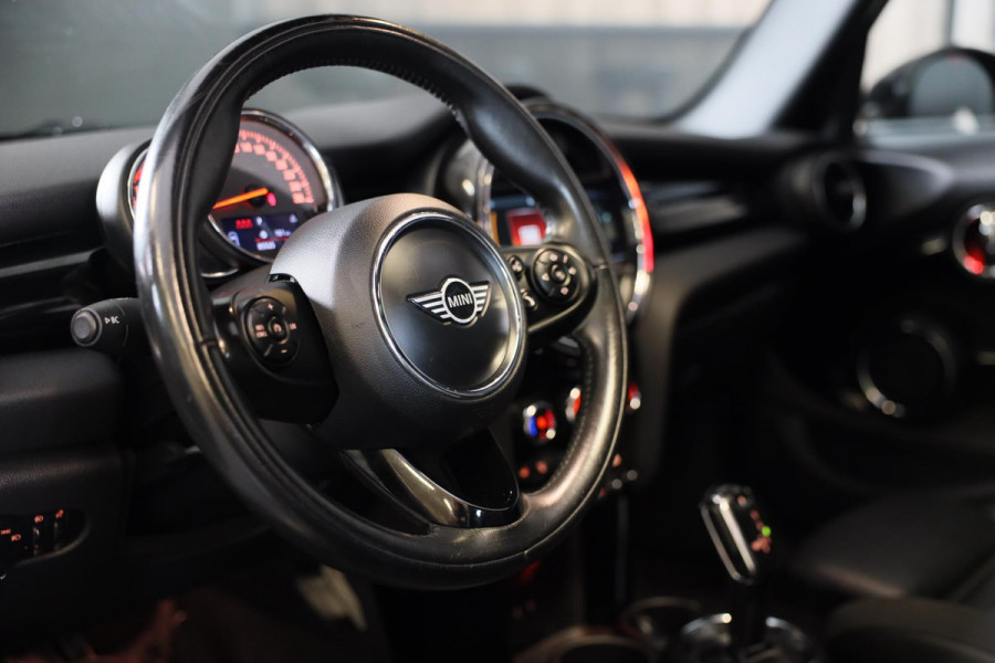 MINI Mini 1.5 Cooper Chili / AUT / 5 Deurs / Open Panoramadak / Navi / Ecc / Elek Pakket / Led / Pdc / 17 Inch
