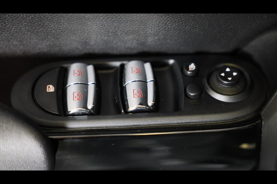 MINI Mini 1.5 Cooper Chili / AUT / 5 Deurs / Open Panoramadak / Navi / Ecc / Elek Pakket / Led / Pdc / 17 Inch